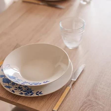 Ermosa - Modern In Mare 아파트